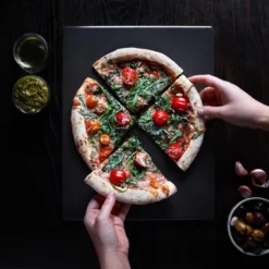 Navaris Pizzasteen XL Voor Oven En Barbecue - Rechthoekige Pizzaplaat 38 X 30 Cm - Inclusief Receptenboek - Keramisch Geglazuurd - Zwart -Grillmeesters Goedkope Winkel 1200x1200 589