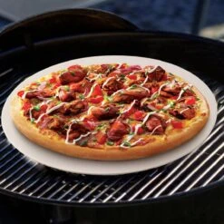 MaxxHome Pizzasteen - BBQ Steen - Pizzasteen Voor De Lekkerste Bereiding Van Een Pizza Op Jouw Barbecue Of In De Oven - Pizza Steen Rond - Medium (33 Cm) -Grillmeesters Goedkope Winkel 1200x1200 782