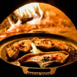 Valhal Outdoor Skillet / Plancha / Koekenpan - Gietijzer - Diameter 35cm, Twee Handvatten, VH35F -Grillmeesters Goedkope Winkel 1200x1200 836