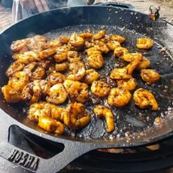 Valhal Outdoor Skillet / Plancha / Koekenpan - Gietijzer - Diameter 35cm, Twee Handvatten, VH35F -Grillmeesters Goedkope Winkel 1200x1200 837