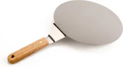 Inpro Pizzaschep RVS - Rond - Voor BBQ En Oven - Pizzaspatel - Taartschep - Houten Handvat - BBQ Gereedschap - Keukengerei - 30 Cm Diameter - Spatel -Grillmeesters Goedkope Winkel 1200x655 1