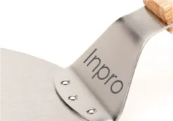 Inpro Pizzaschep RVS - Rond - Voor BBQ En Oven - Pizzaspatel - Taartschep - Houten Handvat - BBQ Gereedschap - Keukengerei - 30 Cm Diameter - Spatel -Grillmeesters Goedkope Winkel 1200x842 2