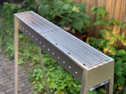 Spiedini Saté-bbq Bali 80 - Saté Houtskoolbarbecue Met Horizontaal Rooster - 80 Cm Lang, 11 Cm Breed - Materiaal: Gealuminiseerd Ijzer -Grillmeesters Goedkope Winkel 1200x899 3