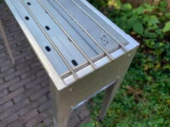 Spiedini Saté-bbq Bali 80 - Saté Houtskoolbarbecue Met Horizontaal Rooster - 80 Cm Lang, 11 Cm Breed - Materiaal: Gealuminiseerd Ijzer -Grillmeesters Goedkope Winkel 1200x899 4