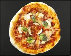 Navaris Pizzasteen XL Voor Oven En Barbecue - Rechthoekige Pizzaplaat 38 X 30 Cm - Inclusief Receptenboek - Keramisch Geglazuurd - Zwart -Grillmeesters Goedkope Winkel 1200x942