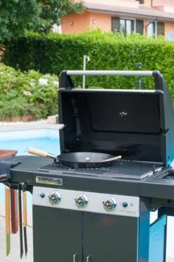 Campingaz 3 Series Classic LS Gasbarbecue - 3 Branders - Zwart - BBQ -Grillmeesters Goedkope Winkel 798x1200