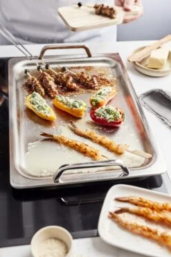 Demeyere Specialties 5 Teppanyaki - Plancha - Bakplaat - 39cm X 27cm 12 Demeyere Specialties 5 Teppanyaki - Plancha - Bakplaat - 39cm X 27cm -Grillmeesters Goedkope Winkel 799x1200 7